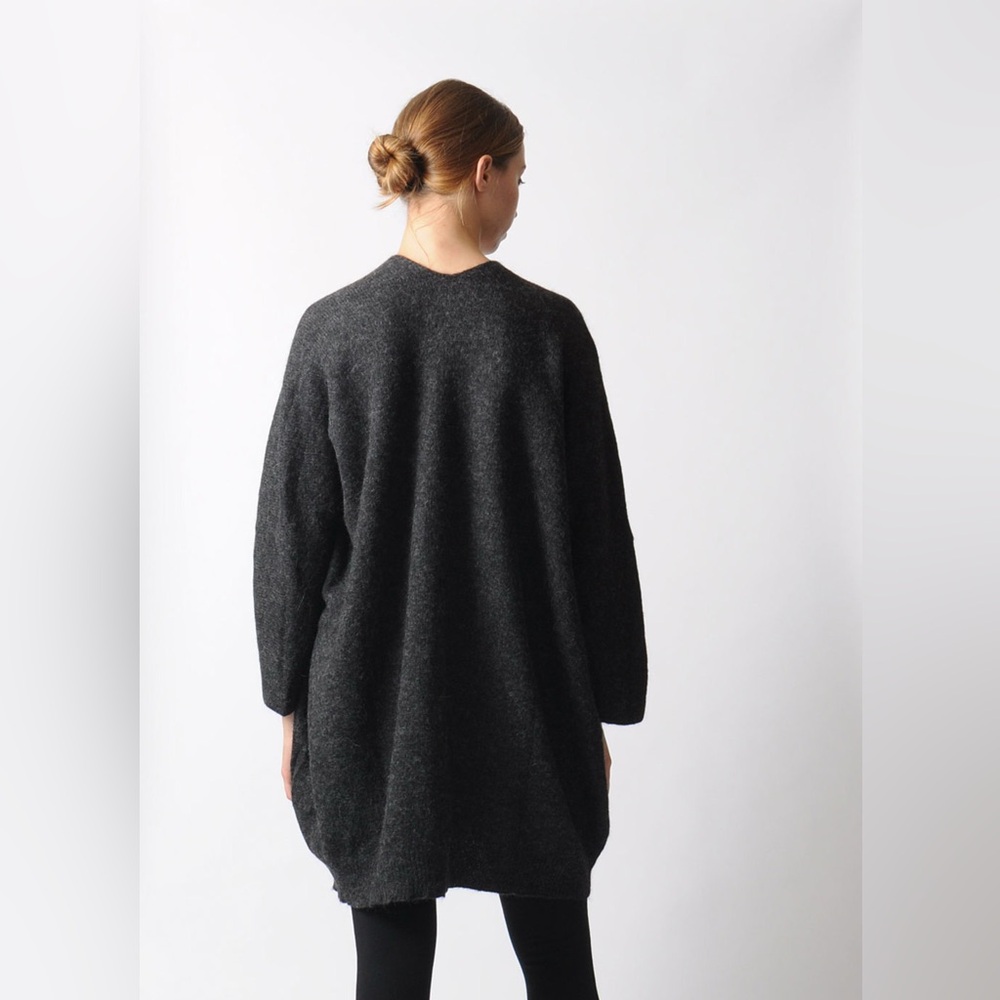LAUREN MANOOGIAN DARK CHARCOAL WIDE CARDIGAN - Picture 4 of 10